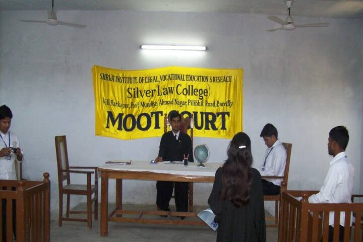 moot-court
